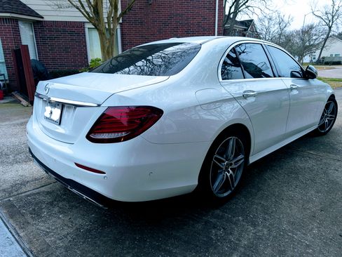 Used 2018 Mercedes-Benz E 300 image 6