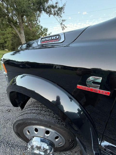 Used 2022 RAM 5500 4x4 Crew Cab image 25