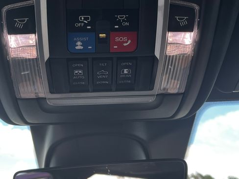 Used 2019 RAM 2500 Limited AWD/4WD image 16