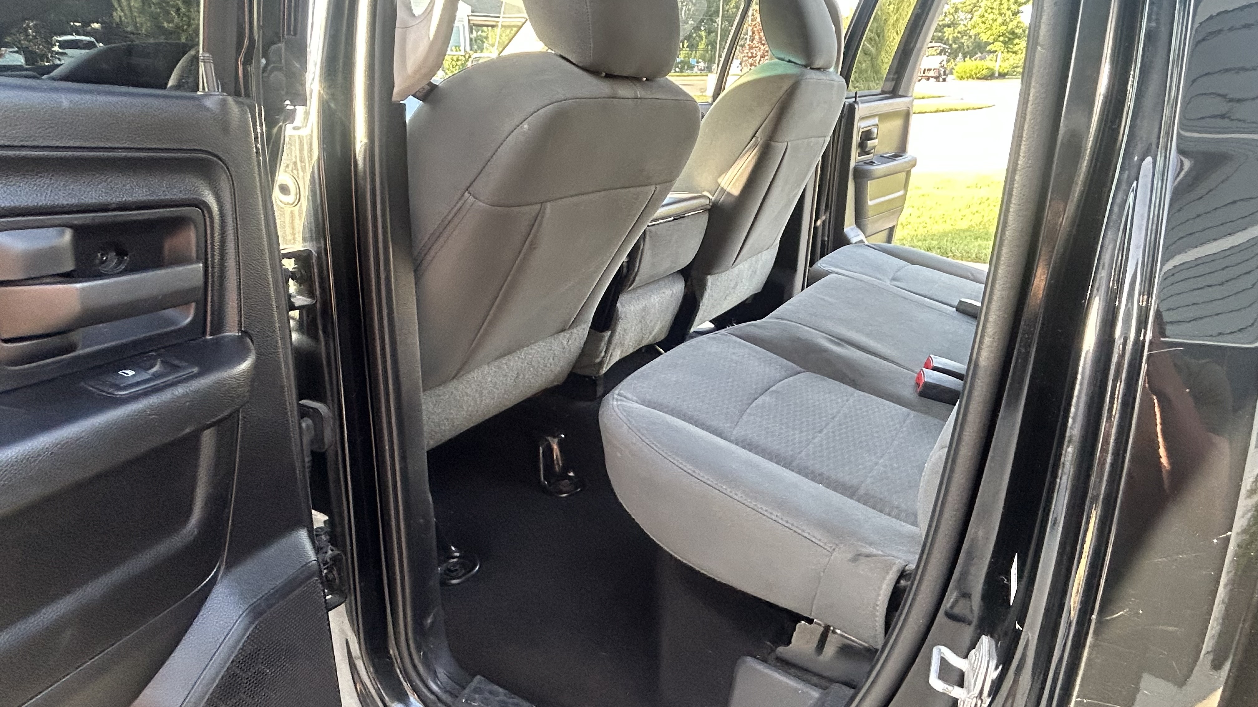 Used 2015 RAM 1500 Express w/ Black Ram 1500 Express Group AWD/4WD image 11