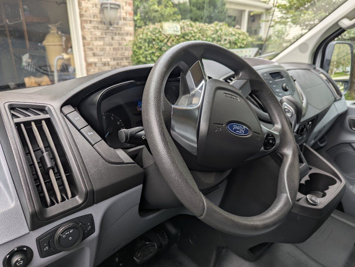 Used 2019 Ford Transit 250 130 Medium Roof RWD image 11