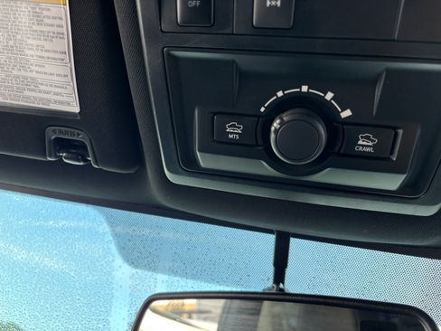 Used 2017 Toyota Tacoma TRD Off-Road w/ Tow Package (A/T) AWD/4WD image 6
