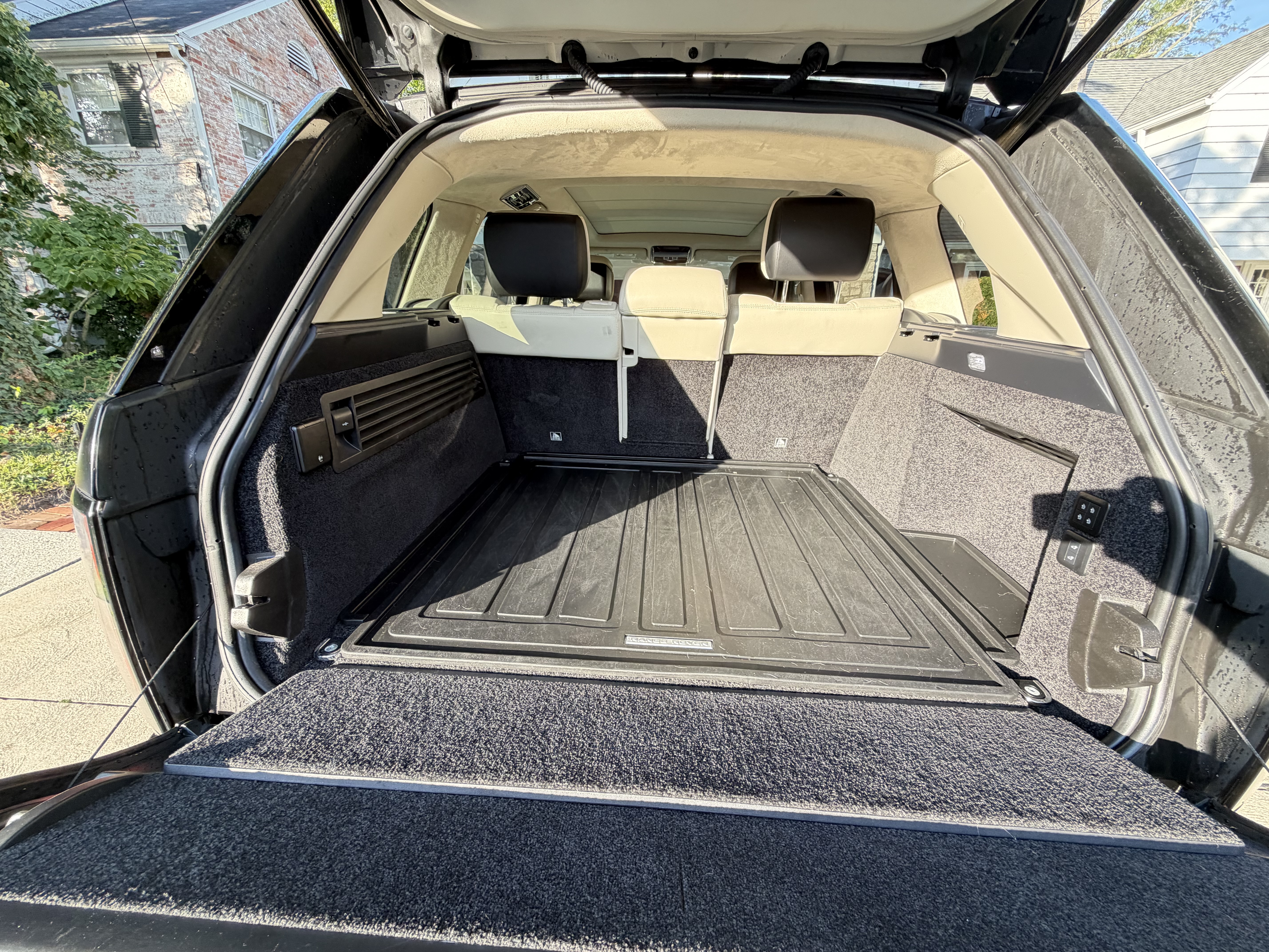Used 2019 Land Rover Range Rover Long Wheelbase Supercharged AWD/4WD image 11