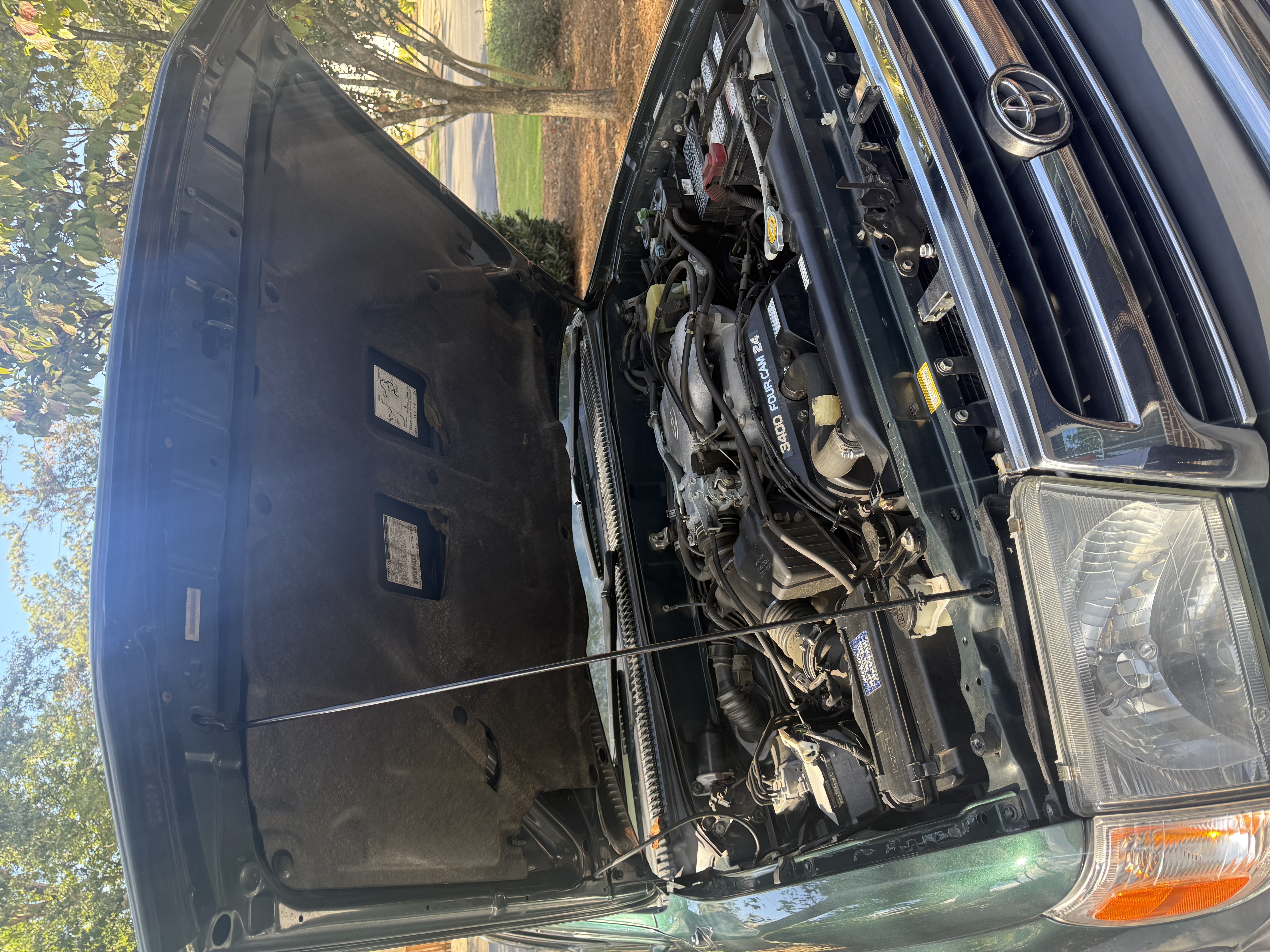 Used 2000 Toyota 4Runner SR5 RWD image 9