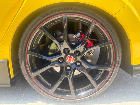 Used 2021 Honda Civic Type R Limited image 12