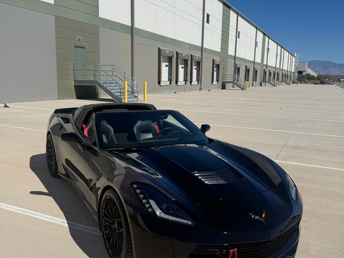 Used 2019 Chevrolet Corvette Stingray Coupe w/ Carbon Flash Badge Package image 21