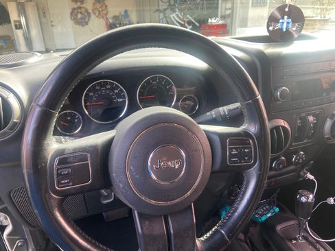 Used 2015 Jeep Wrangler Unlimited Sport w/ Quick Order Package 24S image 11