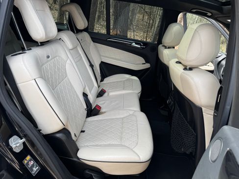 Used 2016 Mercedes-Benz GL 450 4MATIC image 16