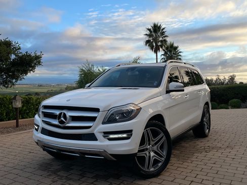 Used 2015 Mercedes-Benz GL 450 4MATIC image 1