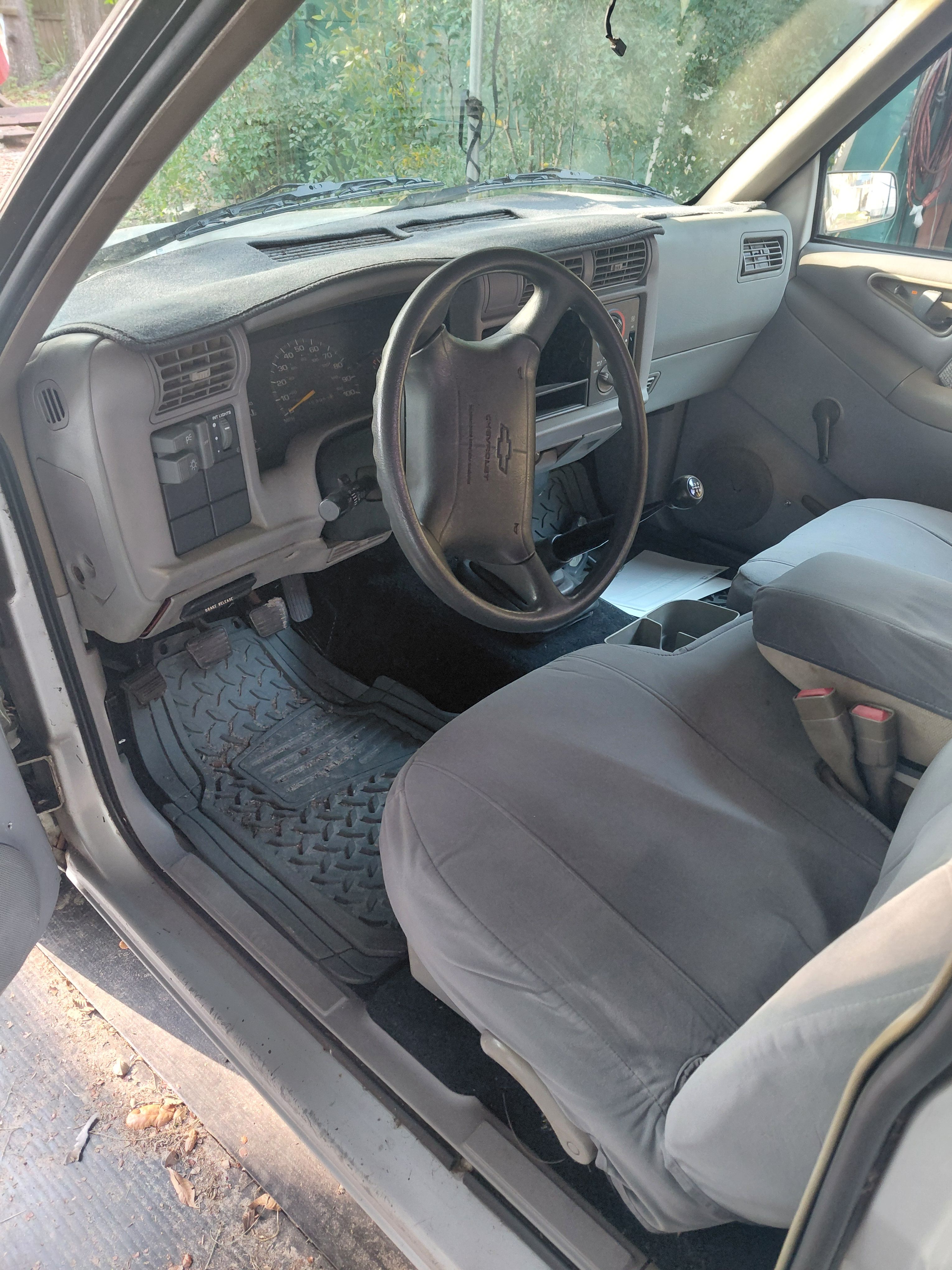 Used 1995 Chevrolet S10 Pickup LS RWD image 6