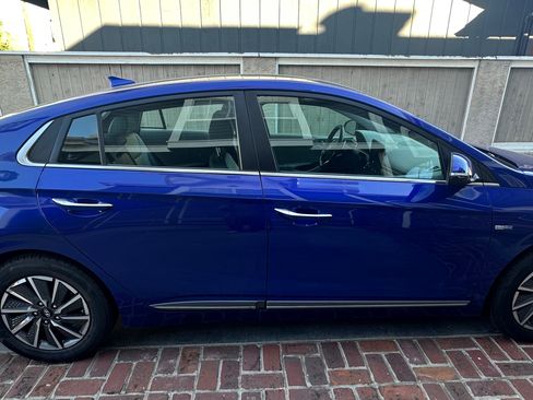 Used 2020 Hyundai Ioniq Limited image 1