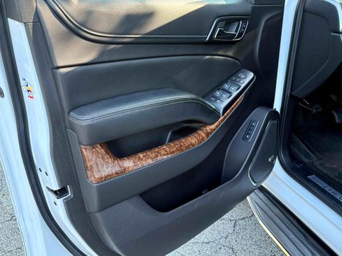 Used 2015 Chevrolet Tahoe LTZ AWD/4WD image 10
