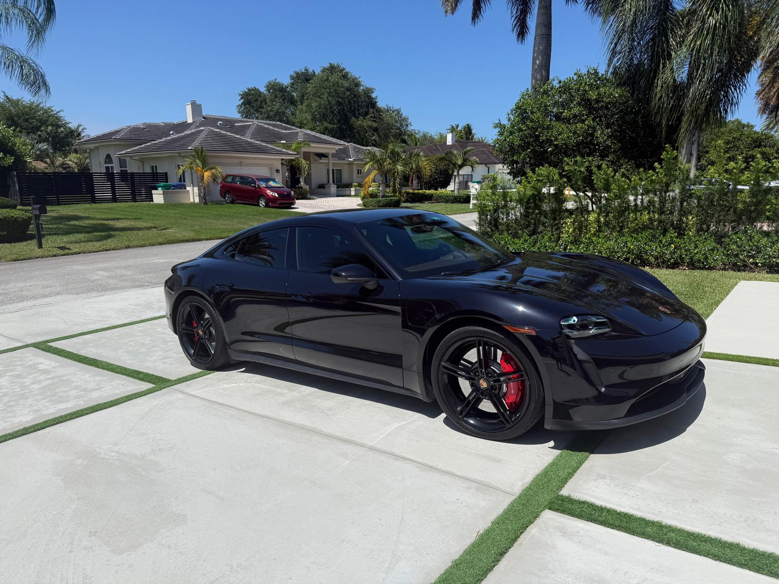 Used 2022 Porsche Taycan 4S AWD/4WD image 1