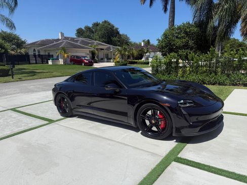Used 2022 Porsche Taycan 4S AWD/4WD image 1