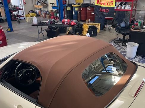 Used 2006 MAZDA MX-5 Miata Grand Touring w/ Premium Pkg image 8