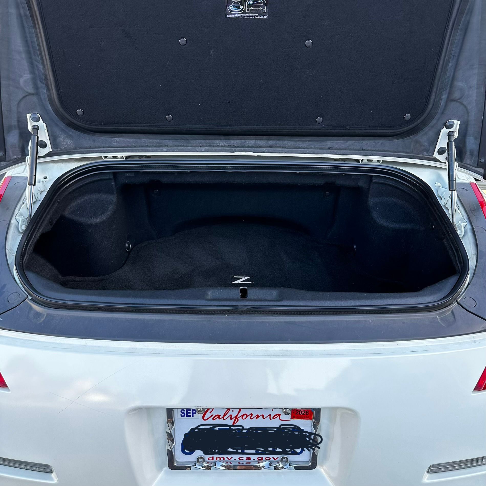 Used 2007 Nissan 350Z Touring RWD image 12