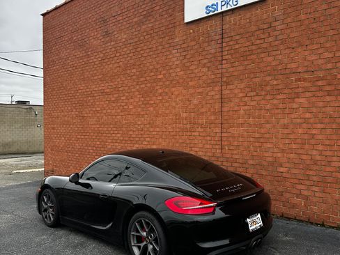 Used 2014 Porsche Cayman S image 4