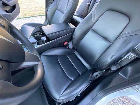 Used 2019 Tesla Model 3 Standard Range Plus image 21