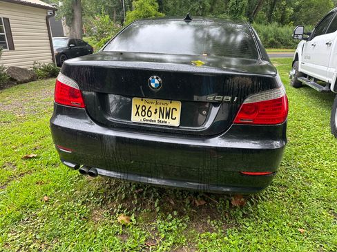 Used 2010 BMW 528i xDrive Sedan AWD/4WD image 6