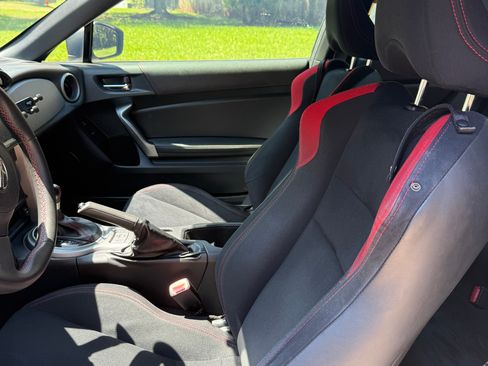Used 2015 Scion FR-S RWD image 9
