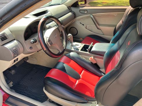 Used 2003 INFINITI G35 Coupe w/ Premium Pkg RWD image 6