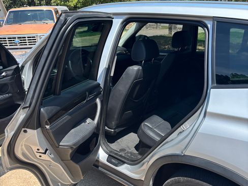 Used 2015 BMW X3 xDrive28i AWD/4WD image 9