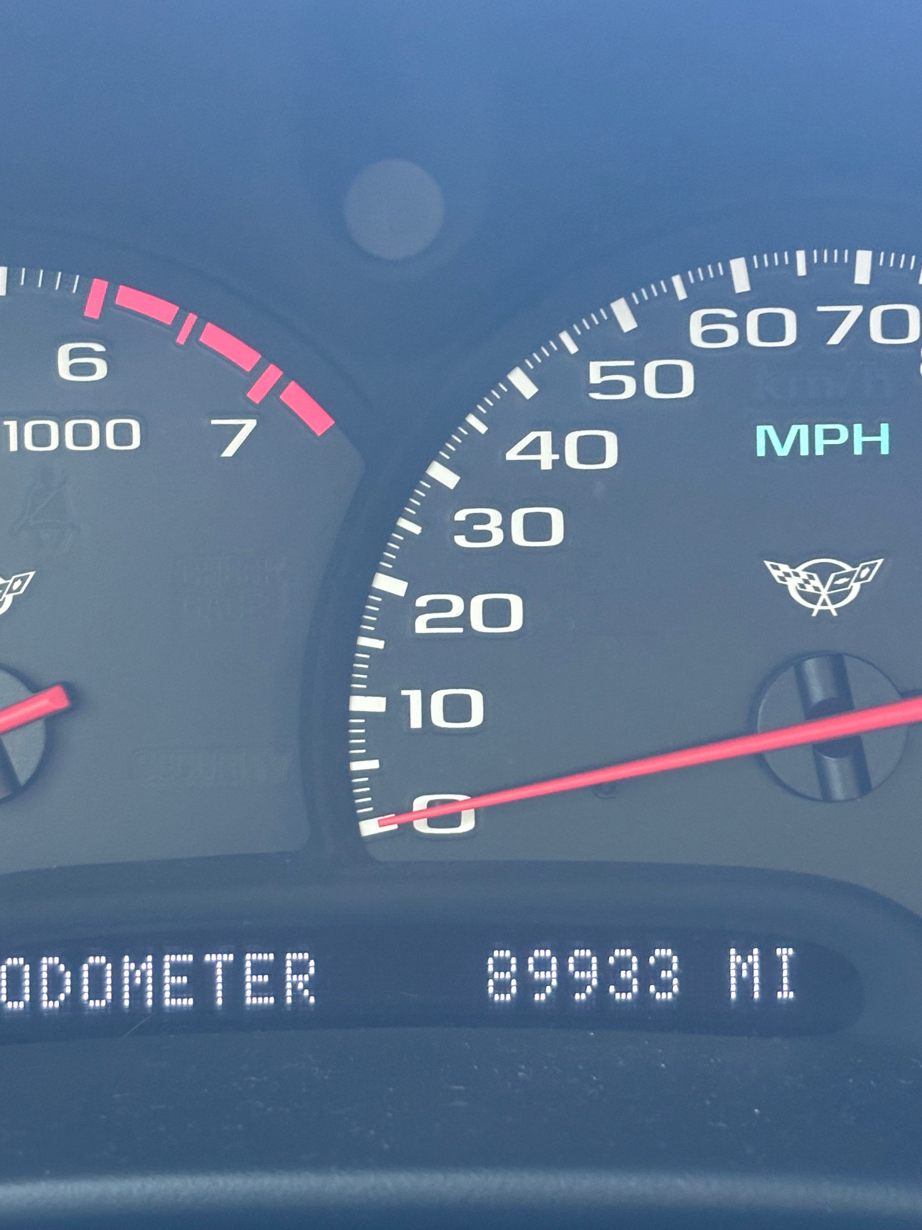 Used 2000 Chevrolet Corvette Convertible w/ Performance Handling Pkg RWD image 19