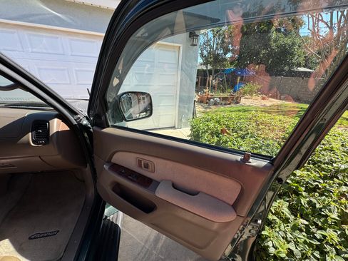 Used 2000 Toyota 4Runner SR5 RWD image 19