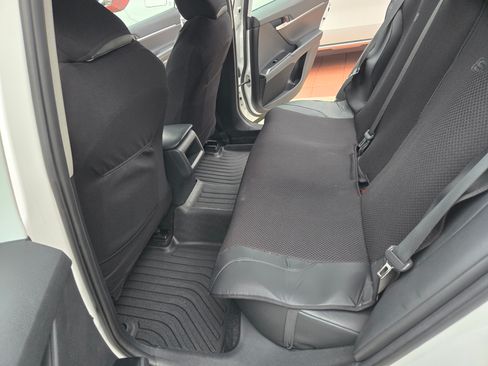 Used 2019 Toyota Camry SE image 15