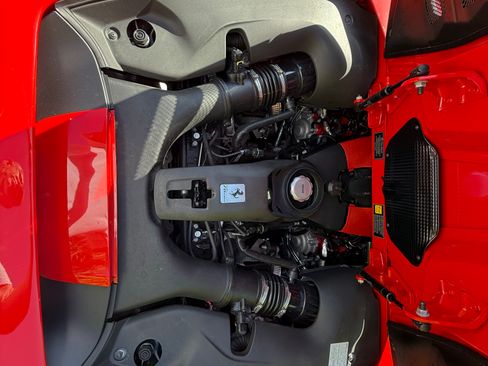 Used 2022 Ferrari F8 Tributo image 9