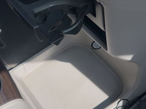 Used 2018 Toyota Sienna XLE w/ XLE Navigation Package image 14