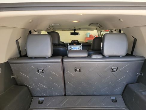 Used 2012 Toyota FJ Cruiser Sport Utility 2D image 10