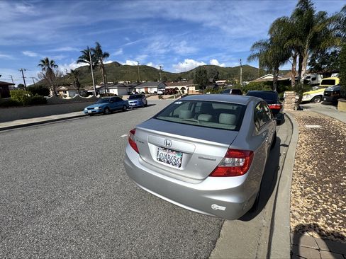 Used 2012 Honda Civic Natural Gas image 4