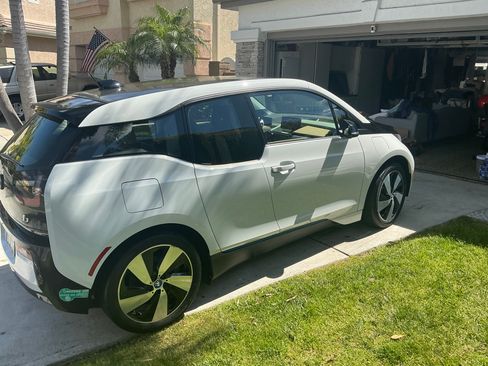Used 2016 BMW i3 w/ Range Extender image 2