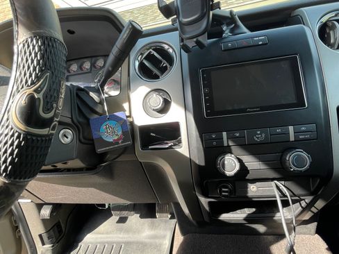 Used 2010 Ford F150 XLT image 13