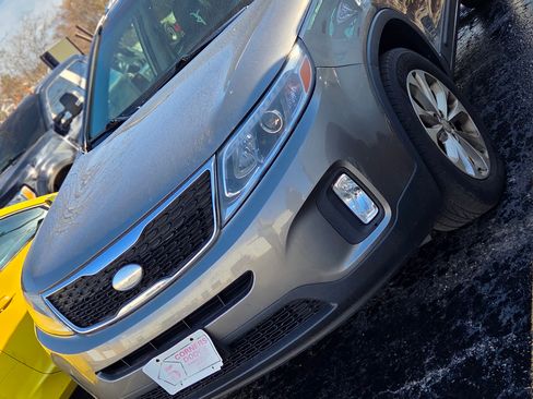 Used 2015 Kia Sorento EX w/ EX V6 Touring Package image 2