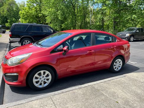 Used 2017 Kia Rio LX FWD image 1