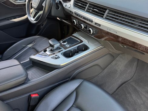 Used 2019 Audi Q7 2.0T Premium AWD/4WD image 12
