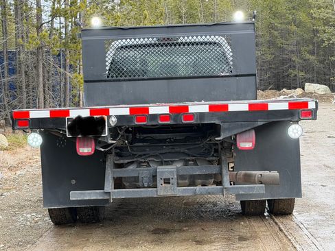 Used 2011 Ford F550 4x4 Crew Cab Super Duty w/ Payload Upgrade Pkg image 4