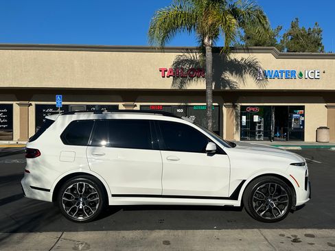 Used 2023 BMW X7 xDrive40i w/ M Sport Package image 1