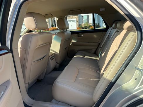 Used 2007 Cadillac DTS Luxury I w/ Trunk Convenience Package image 13