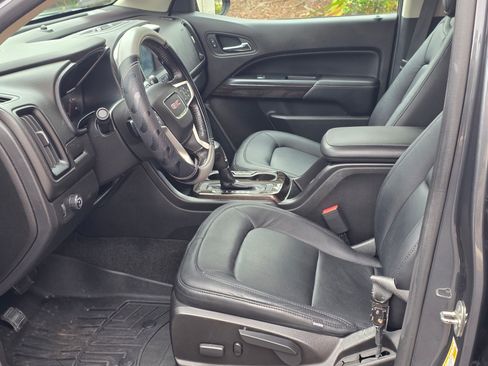 Used 2016 GMC Canyon SLT w/ Driver Alert Package image 12