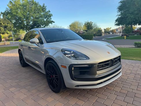 Used 2022 Porsche Macan GTS image 2