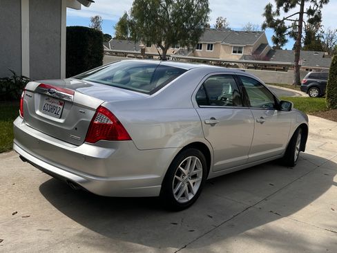 Used 2011 Ford Fusion SEL w/ 302A Rapid Spec Order Code image 2