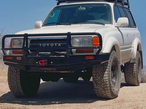 Used 1994 Toyota Land Cruiser image 1