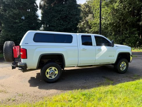 Used 2015 GMC Sierra 2500 SLE w/ SLE Preferred Package image 6