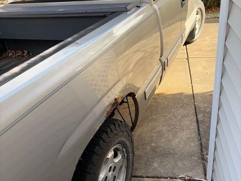 Used 1999 Chevrolet Silverado 1500 LT image 2