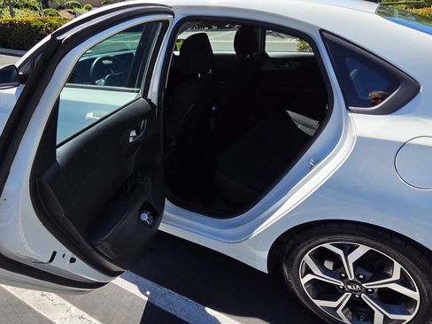 Used 2021 Kia Forte LXS image 14