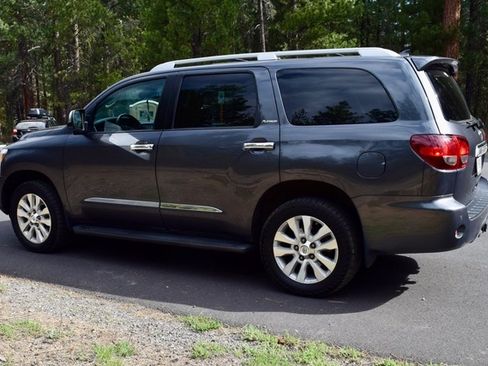 Used 2018 Toyota Sequoia Platinum image 13