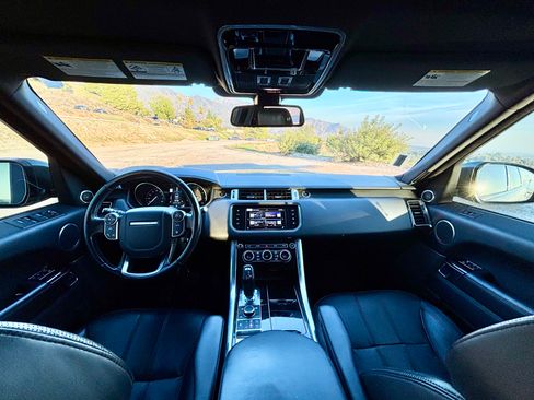 Used 2016 Land Rover Range Rover Sport HSE image 9